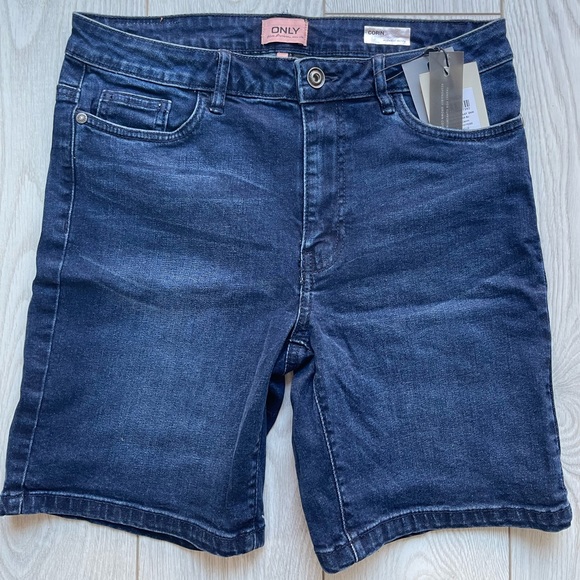 Only - mid-waist skinny Jean shorts NWT - Picture 1 of 3